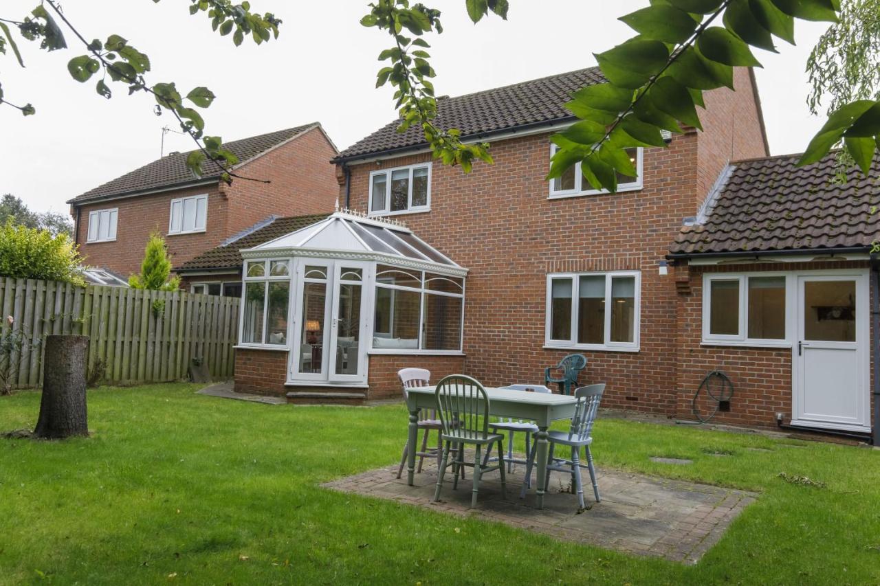 The Willows With Free Parking For 2 Cars York Exterior photo